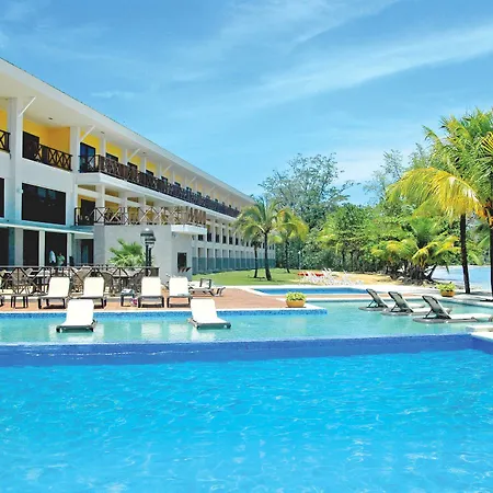 Playa Tortuga Hotel And Beach Resort 